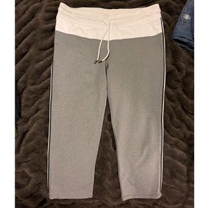 Fabletics Cropped Workout Pants - size L